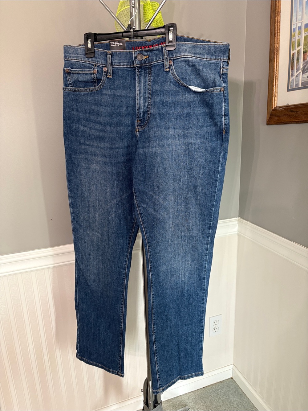Lucky Brand Men's Medium Blue Relaxed Straight Jeans